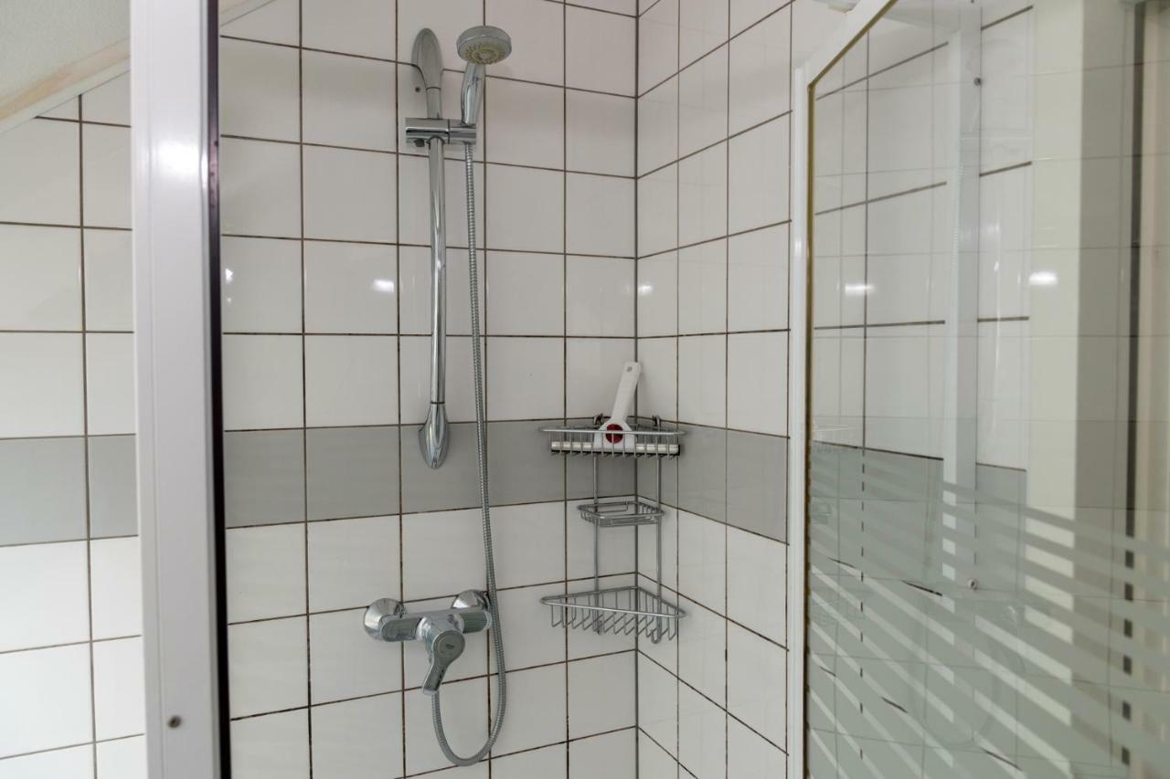 브레스켄 Twee-Onder-Een-Kapvakantiewoning Met Ruime Tuin - Fort Soleil 17 빌라 외부 사진